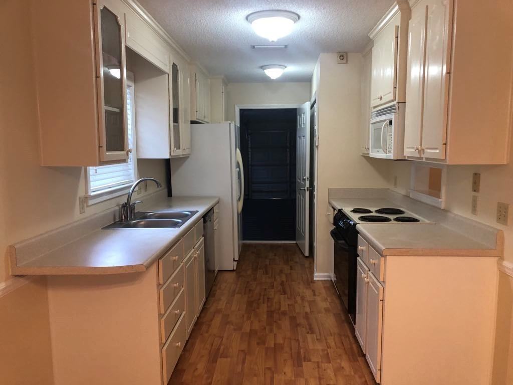 164 Princeton Dr - Photo 5 of 18