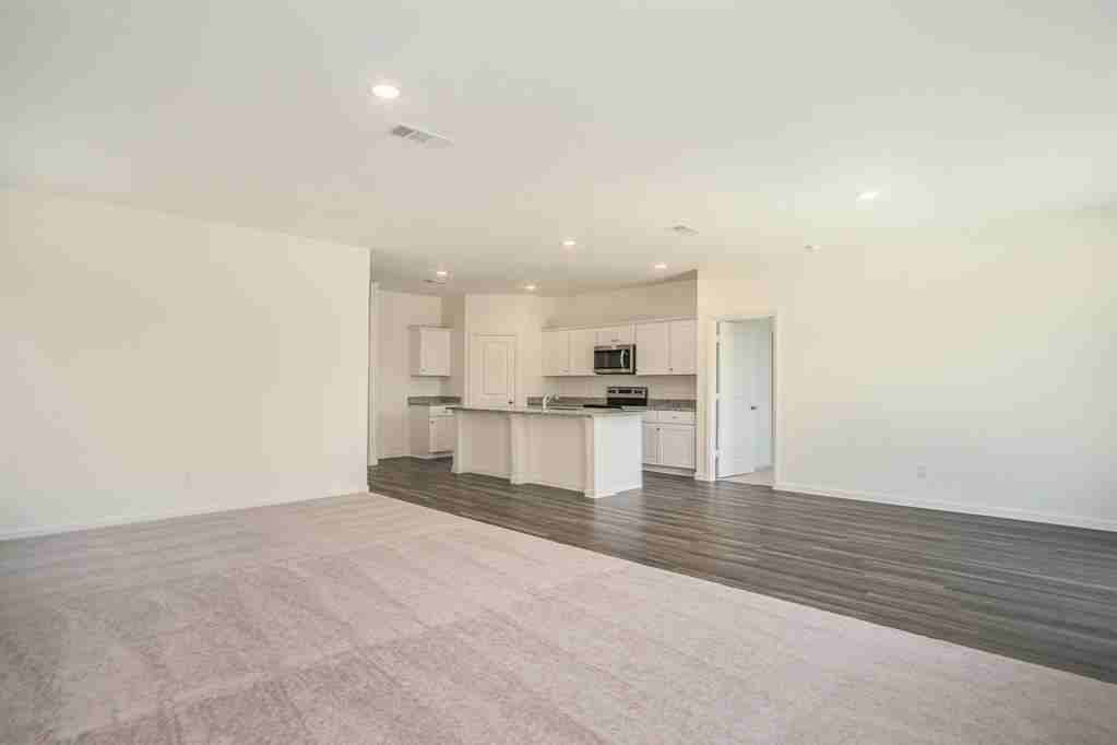 5541 Ladytown Ln - Photo 6 of 25