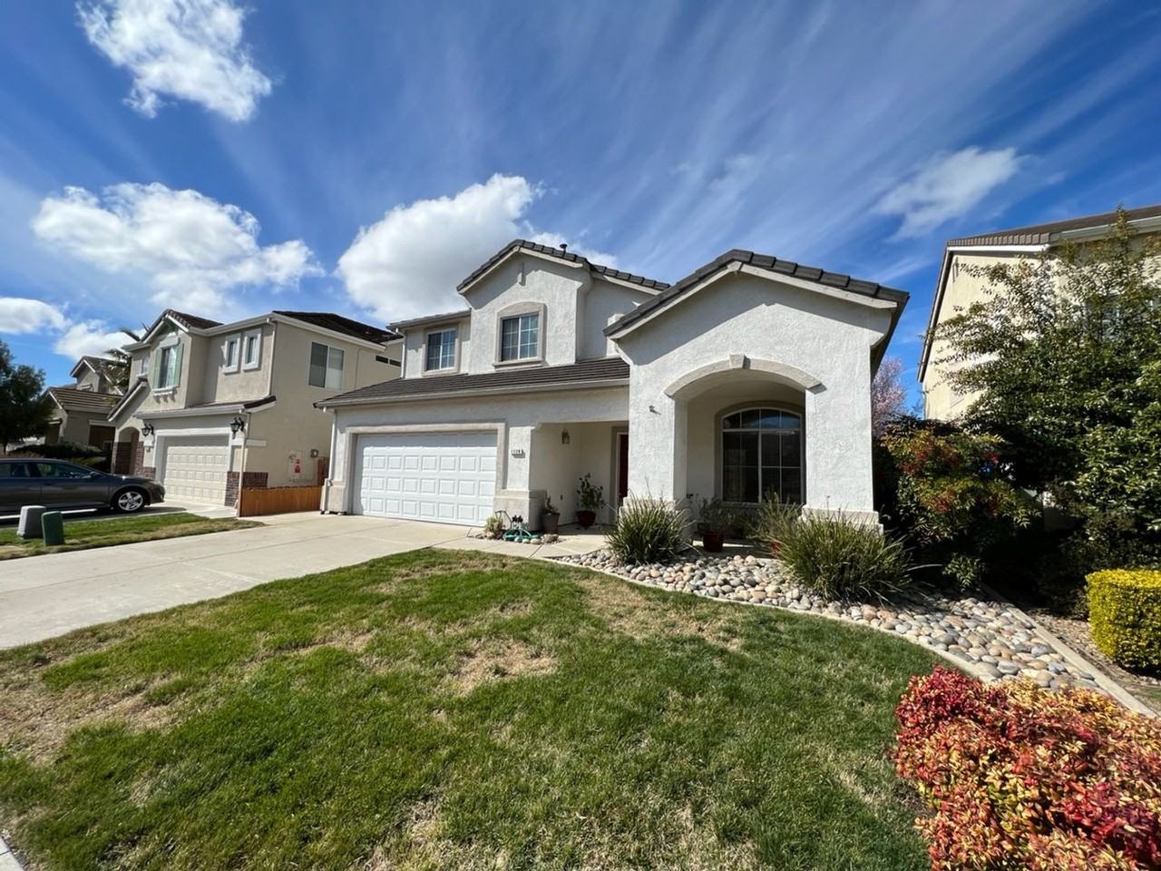 1129 Empire Ave - Photo 2 of 33