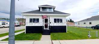 500 E Commercial Ave - Photo 1 of 1