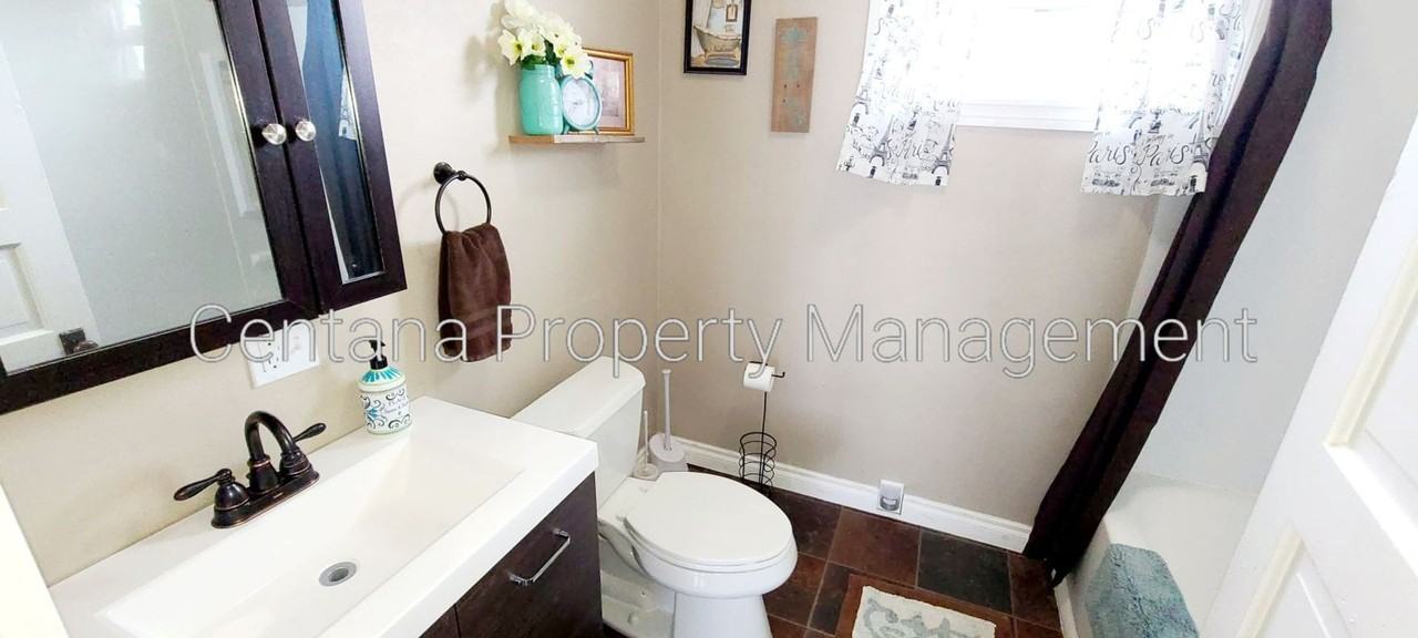 500 E Commercial Ave - Photo 5 of 21