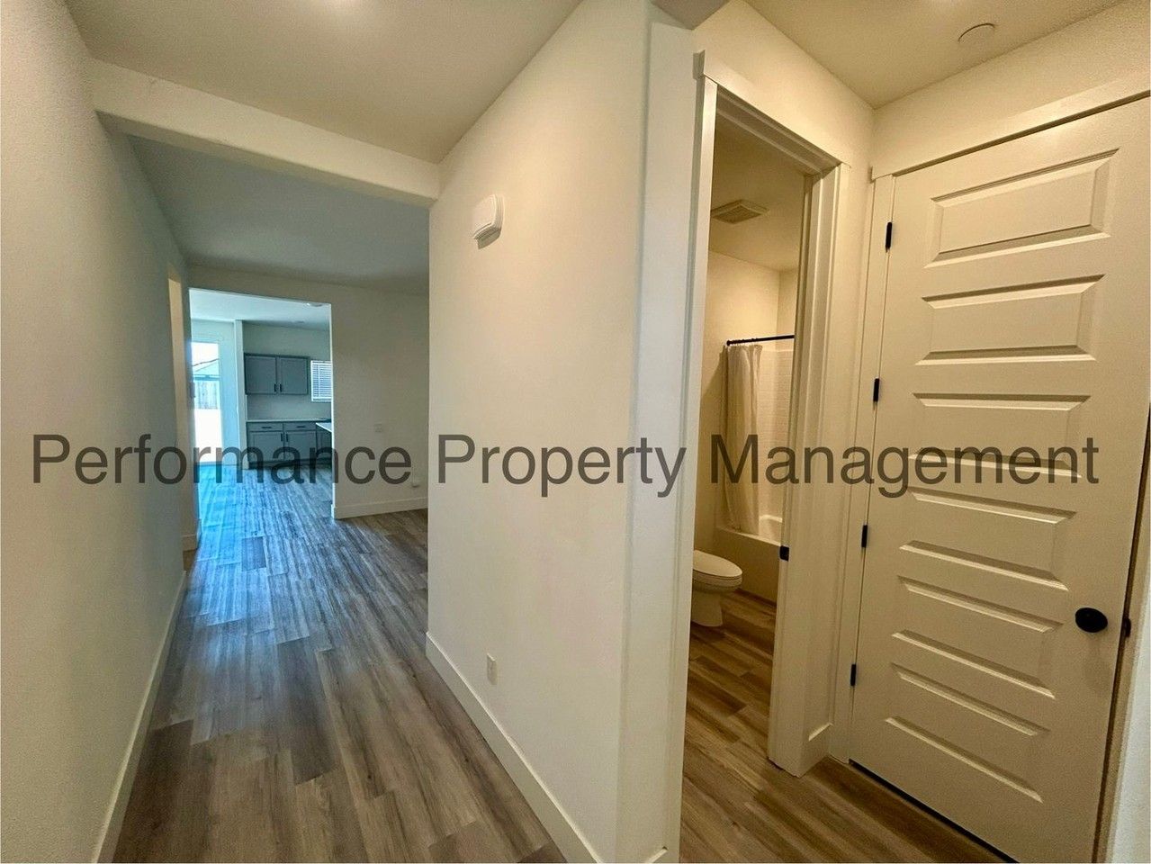 7625 Woodbend Ct Dr - Photo 3 of 28