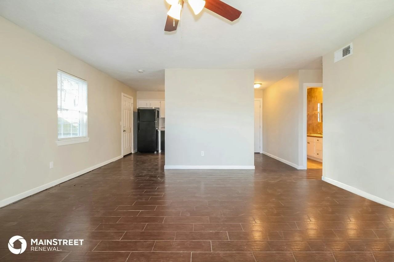 1404 Sw 62nd St - Photo 3 of 16