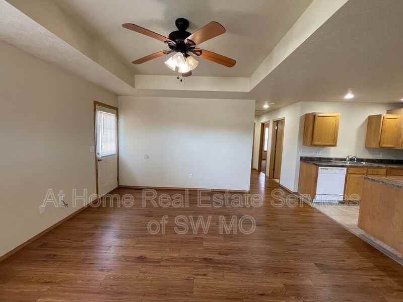 5601 N Purple Ln - Photo 2 of 11