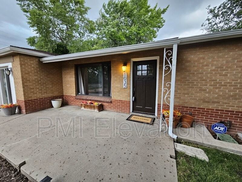 1035 Jay St - Photo 2 of 19