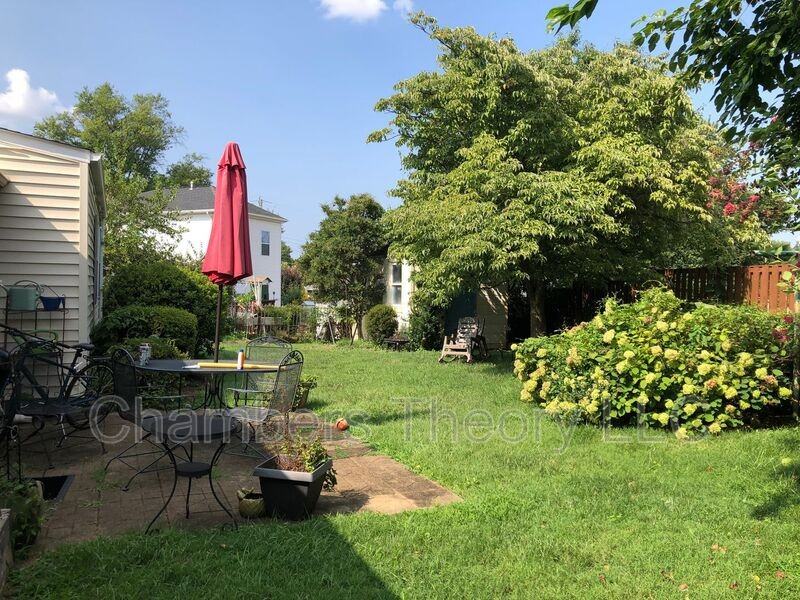 3025 Graham Ct - Photo 2 of 7