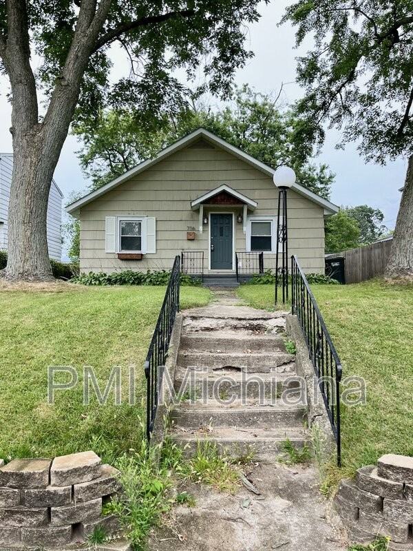 716 S 36th St - Photo 2 of 26