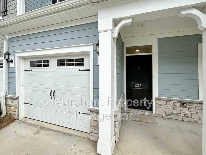 223 Nautique Ct - Photo 3 of 28