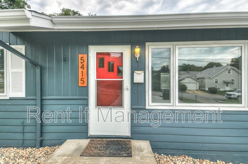 5415 Poppleton Ave - Photo 2 of 34