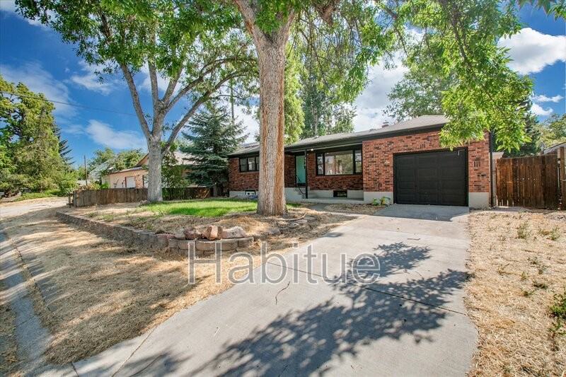 414 S Pond St - Photo 2 of 39