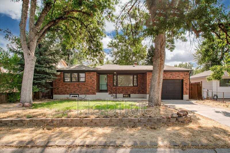 414 S Pond St - Photo 3 of 39