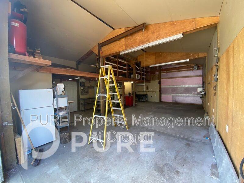 6823 Se Mabel Ave - Photo 2 of 13