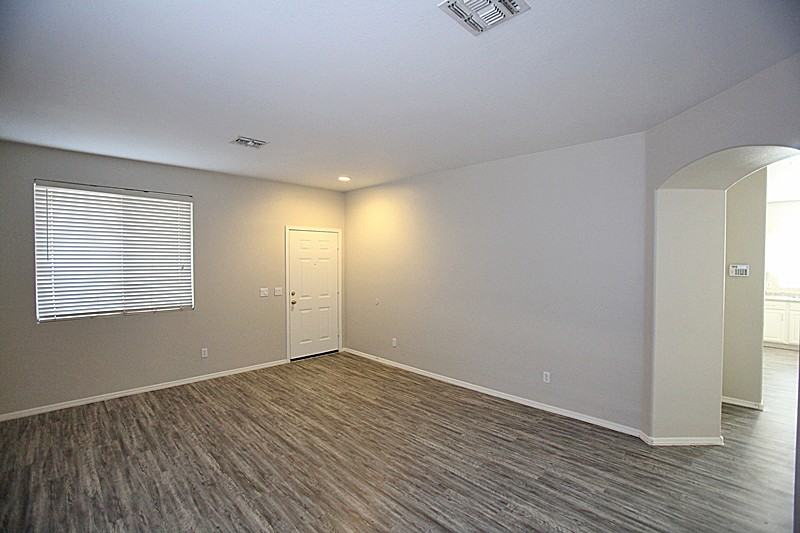 9341 W Albert Ln - Photo 2 of 17