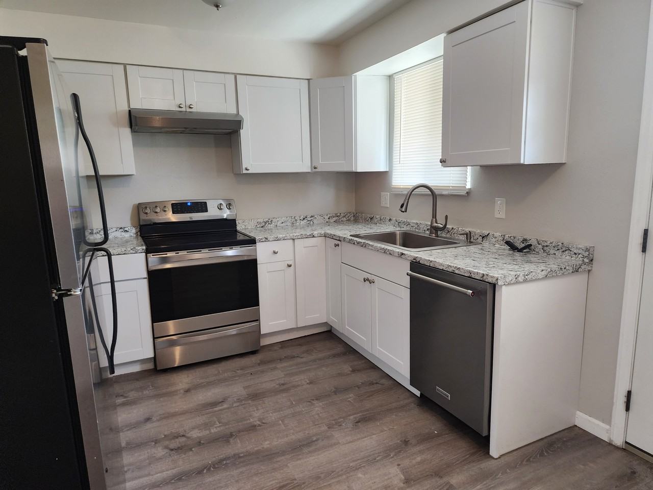 3660-3662 W 90Th Ave - Photo 3 of 21