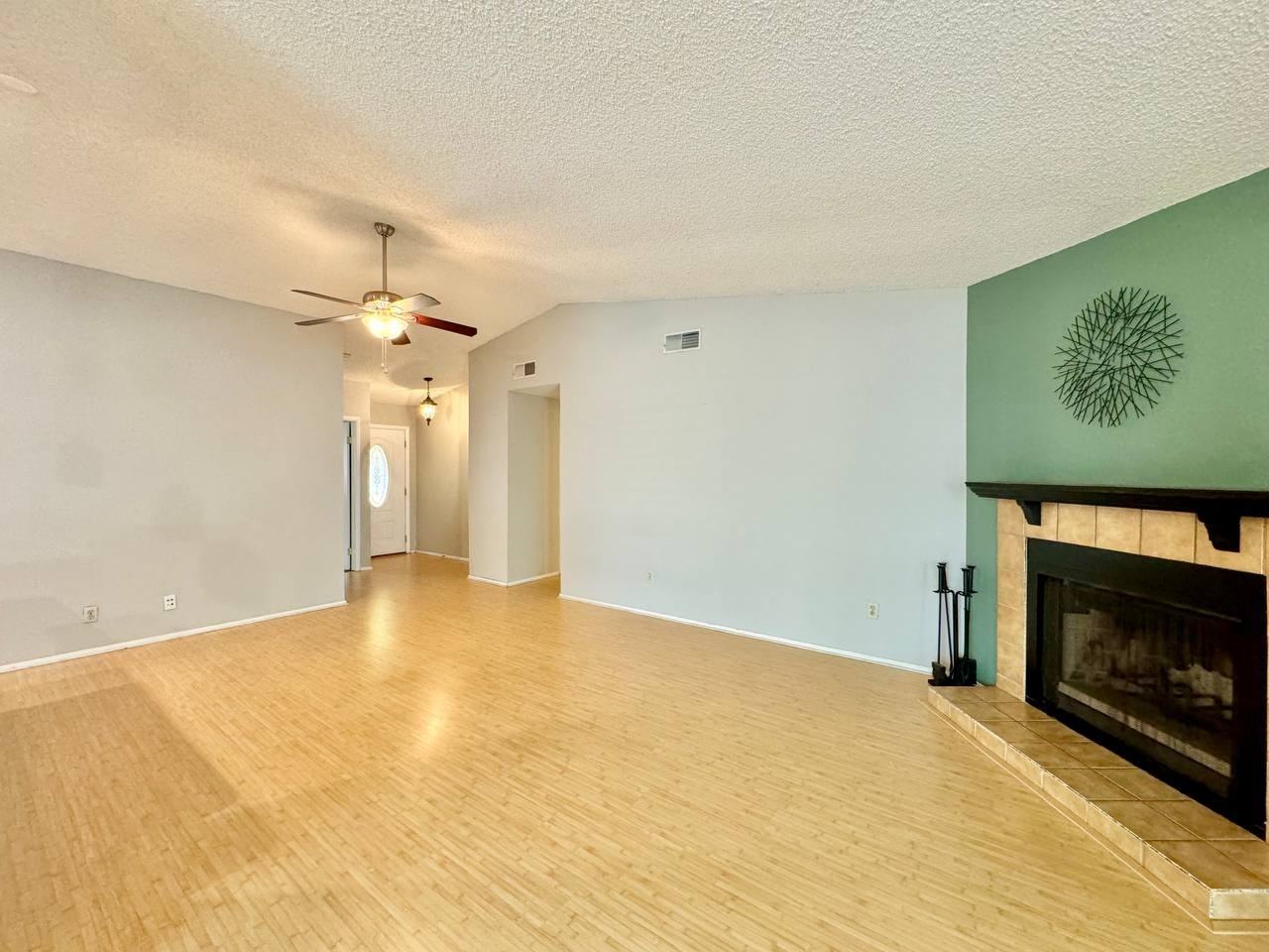 12353 Cloverstone Dr - Photo 3 of 27