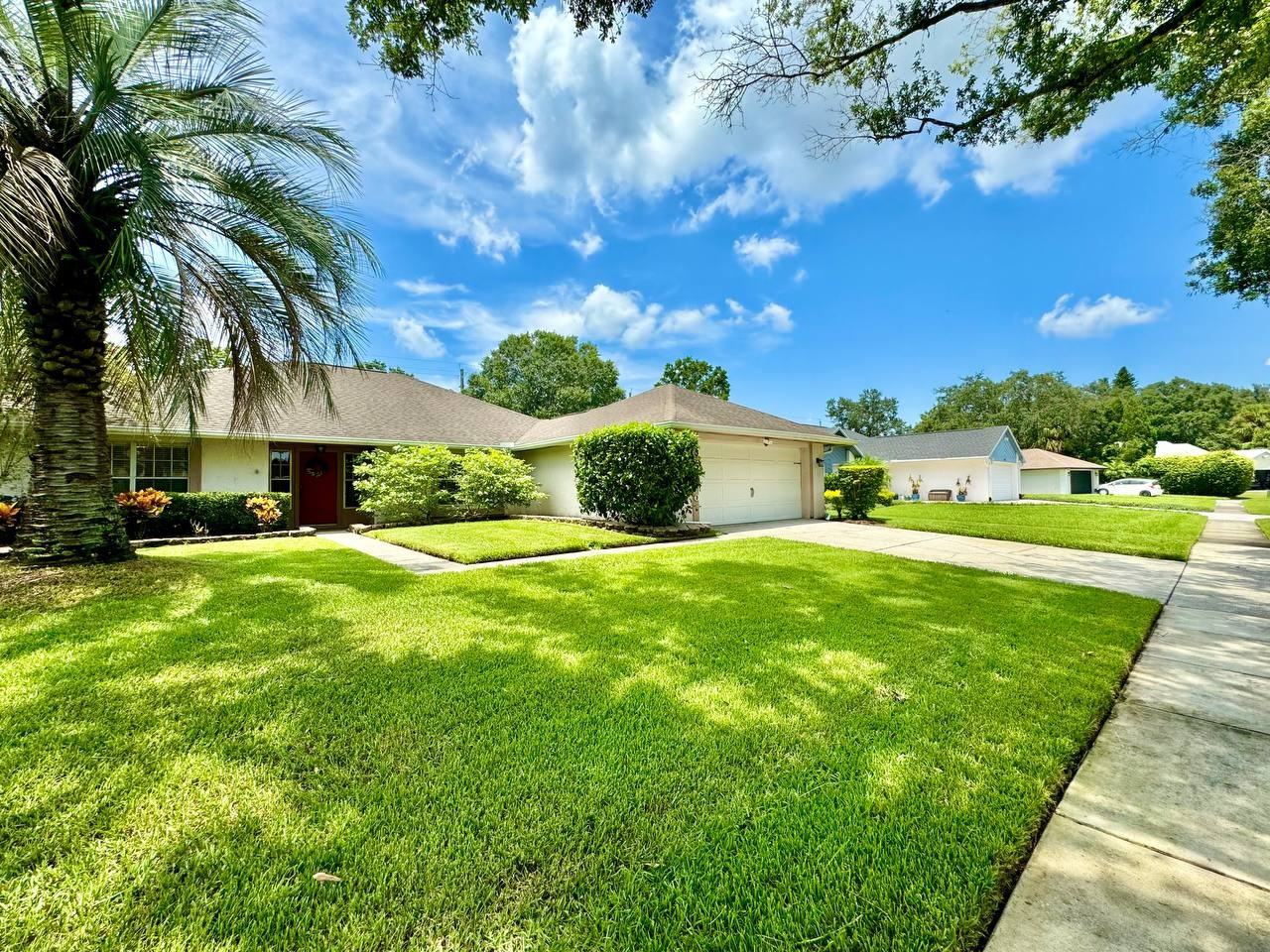 15130 Springview St - Photo 2 of 39