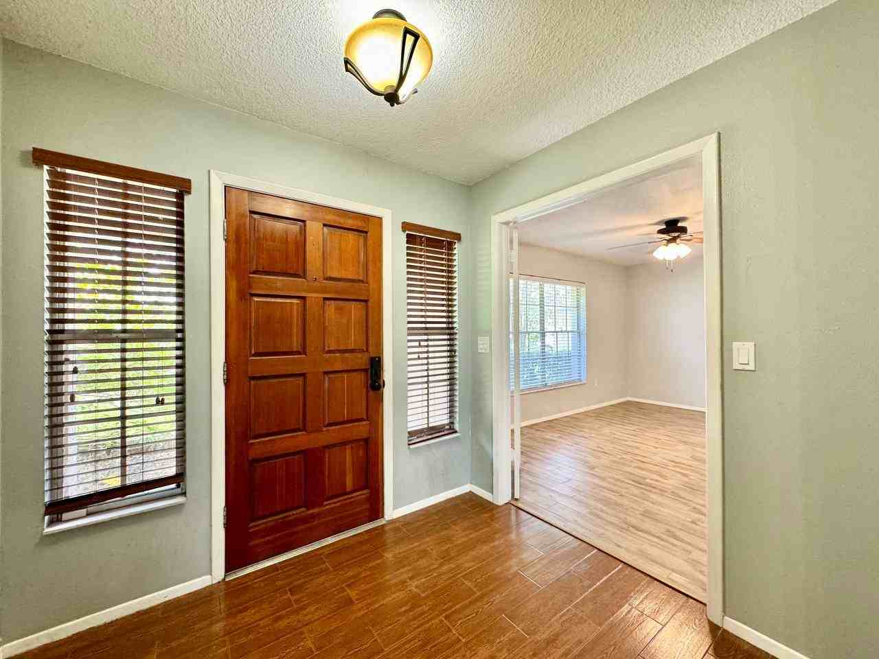 15130 Springview St - Photo 3 of 39