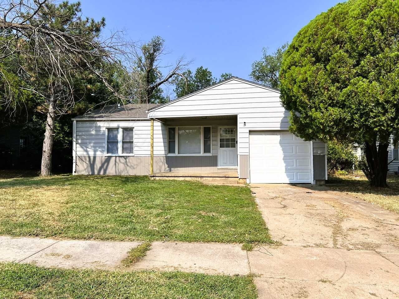 2649 N Estelle St - Photo 2 of 11