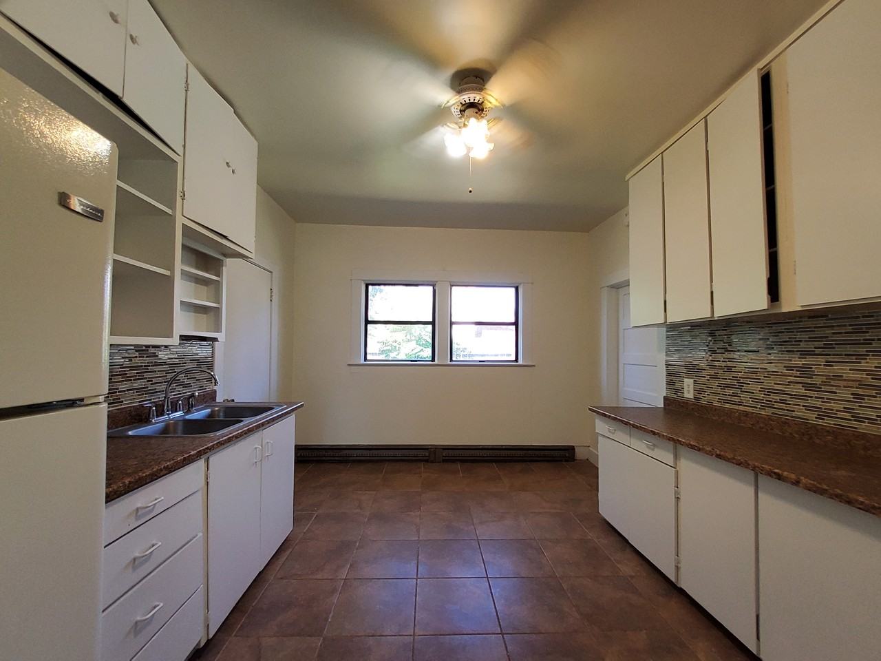 1901 K St - Photo 2 of 16