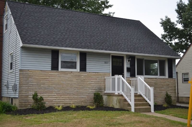 837 Devenney Dr - Photo 2 of 34