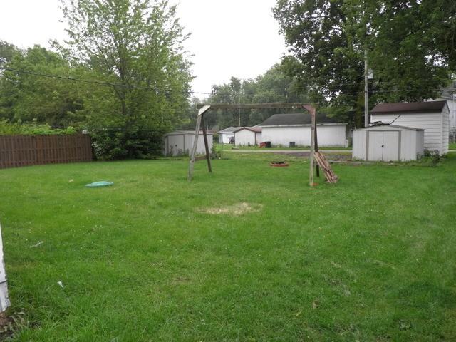 306 E 3rd St - Photo 3 of 3