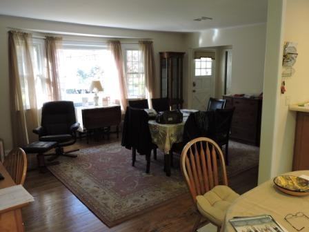 11 Huntting Ln - Photo 3 of 18