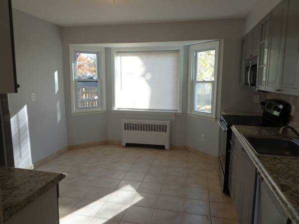 108 Burton Ln - Photo 3 of 14