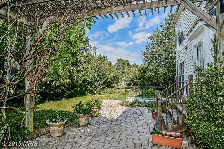 20947 Huntland Ct - Photo 3 of 30