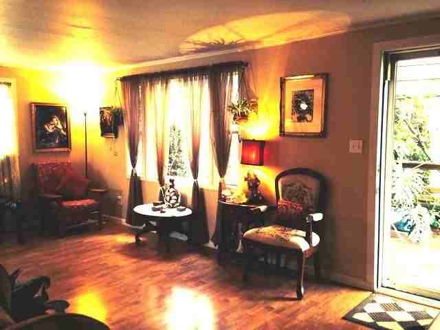 396 Glenwood St - Photo 3 of 15