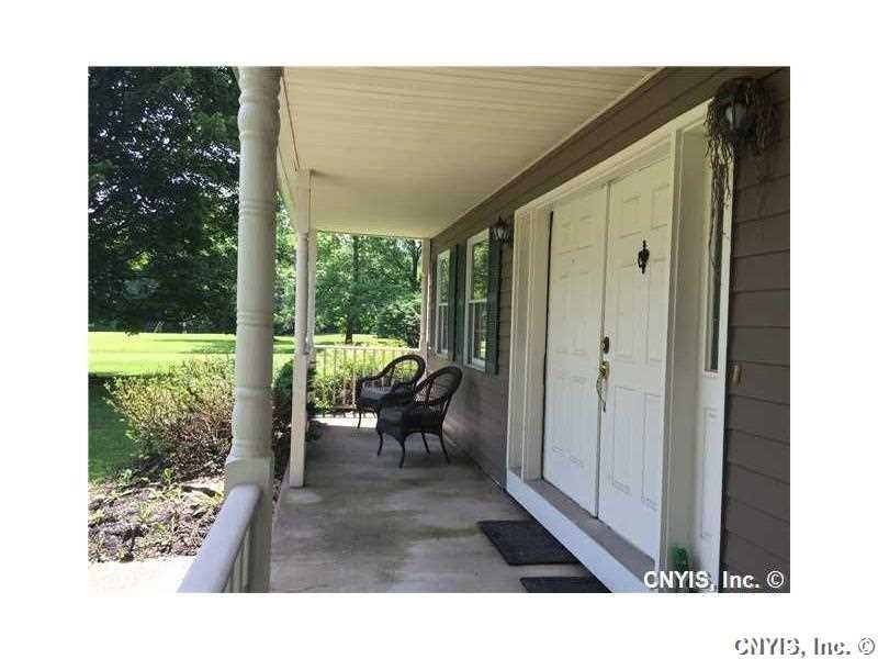 2405 Sourwood Dr - Photo 2 of 25