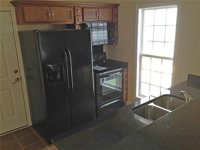 104 St Charles Pl - Photo 3 of 15