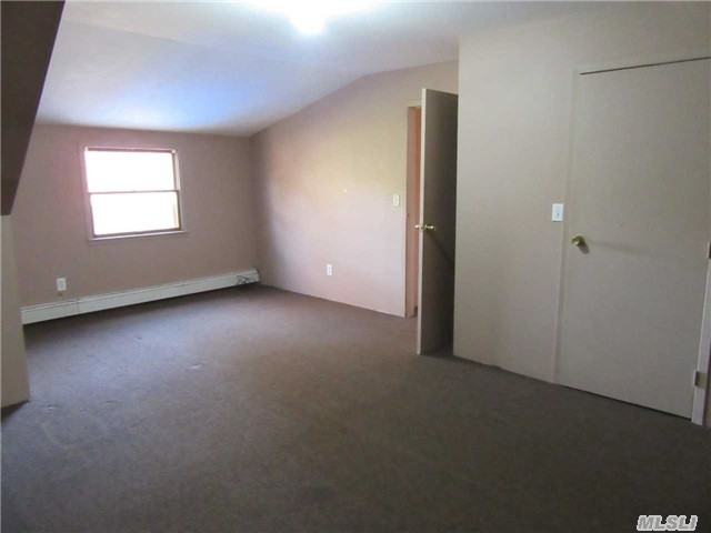 27 S Village Dr - Photo 2 of 7