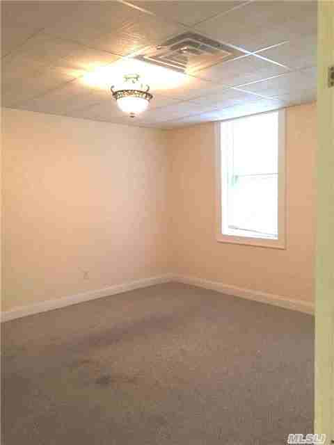 307 Main St - Photo 2 of 9