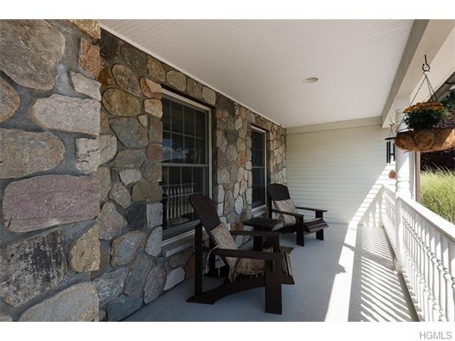 8 Sgt Raymond Demeola Rd - Photo 3 of 30