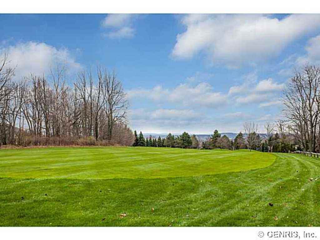 21 Harrington Dr - Photo 2 of 25