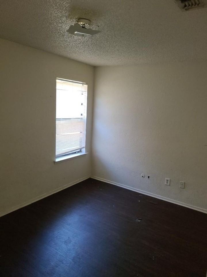 5021 5021 - 23 Vinson St - Photo 7 of 7