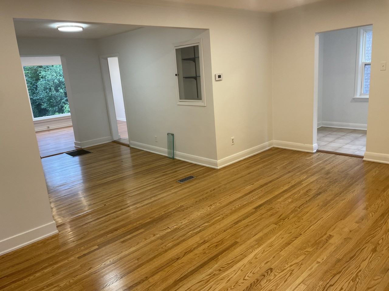 86 Woodward Avenue Main Floor - Photo 2 of 35