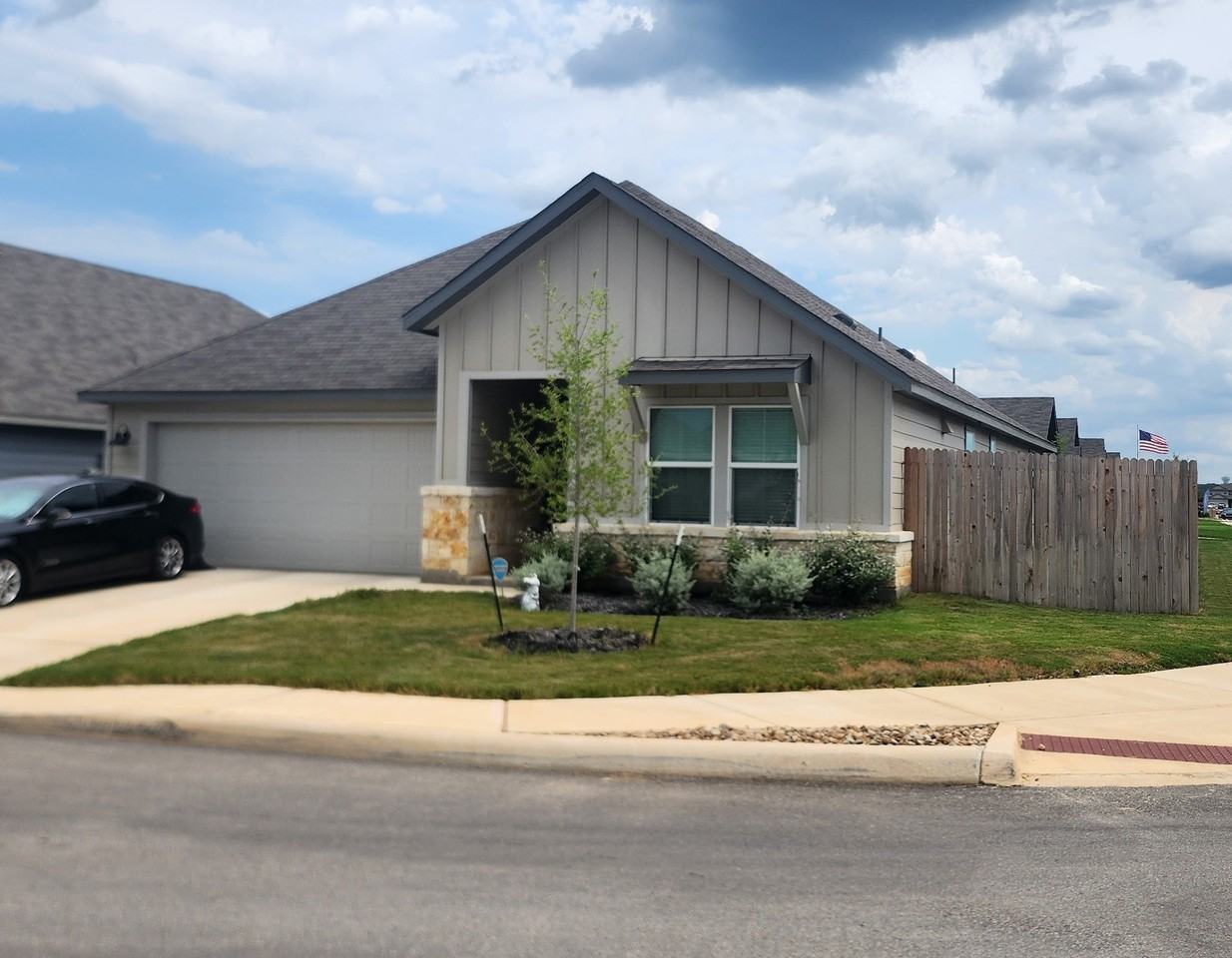 968 Black Horse Way - Photo 2 of 29