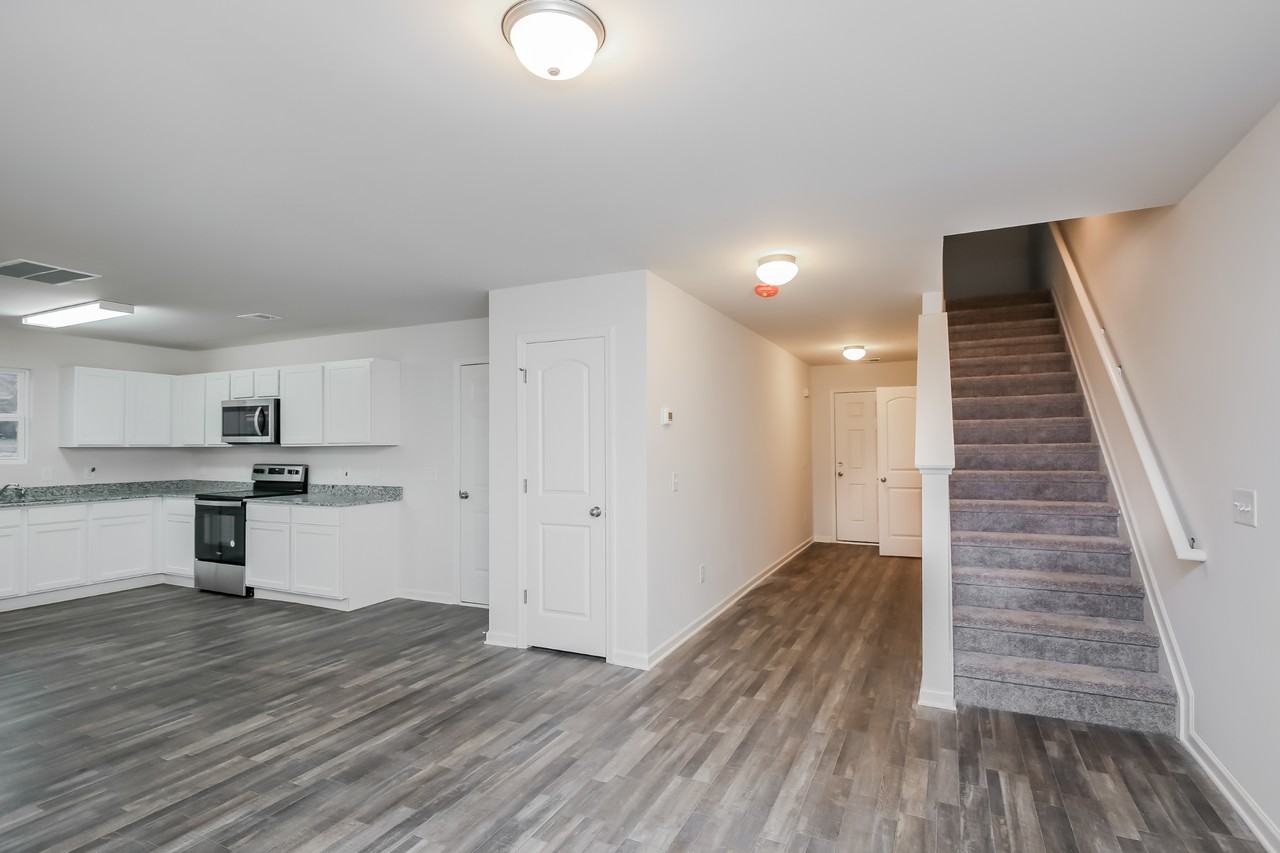 85 Parkland Way - Photo 3 of 18