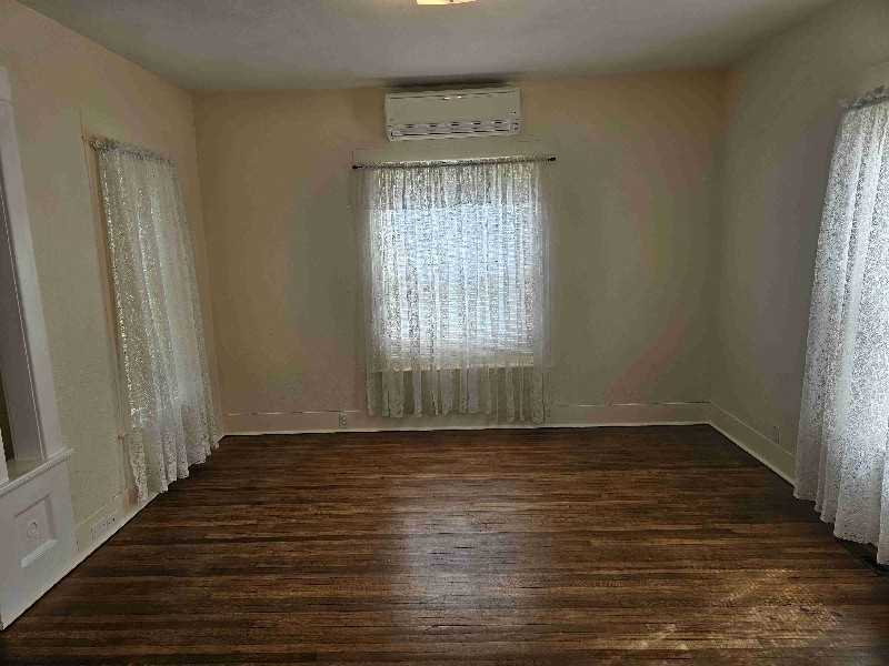 2643 Sumner Ave - Photo 4 of 9