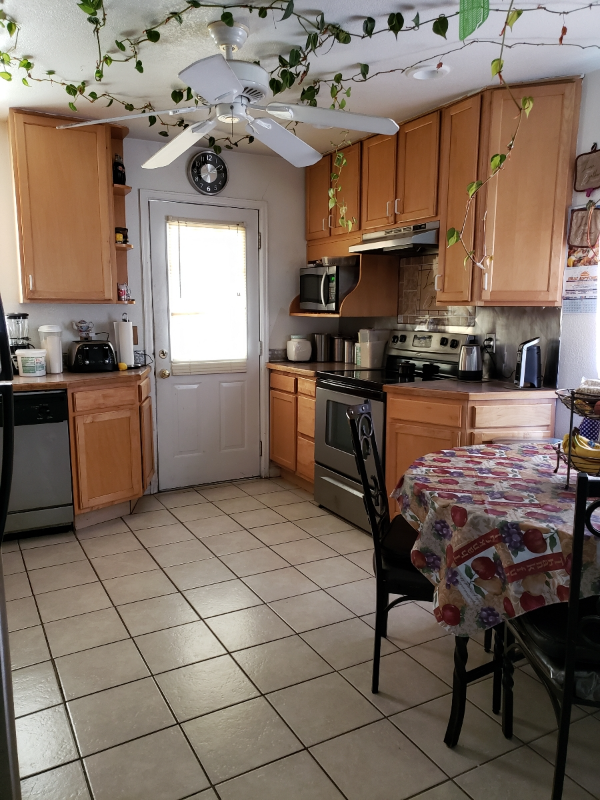 2600 S Irving St - Photo 3 of 12