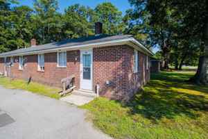 featured image of 901 Central Dr