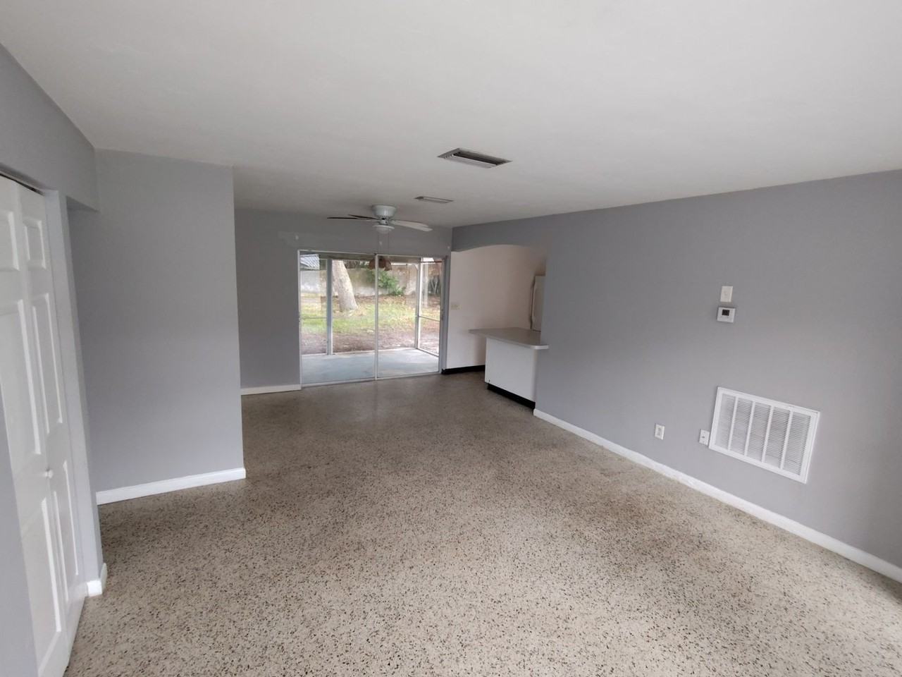 7429 Pinehurst Dr - Photo 3 of 18