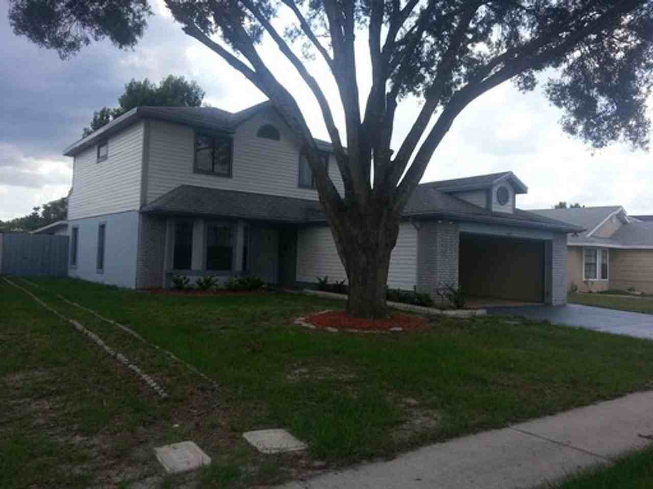 13136 Los Angeles Woods Ln - Photo 2 of 22