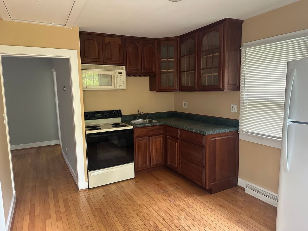 118 Bruceville Rd - Photo 2 of 17