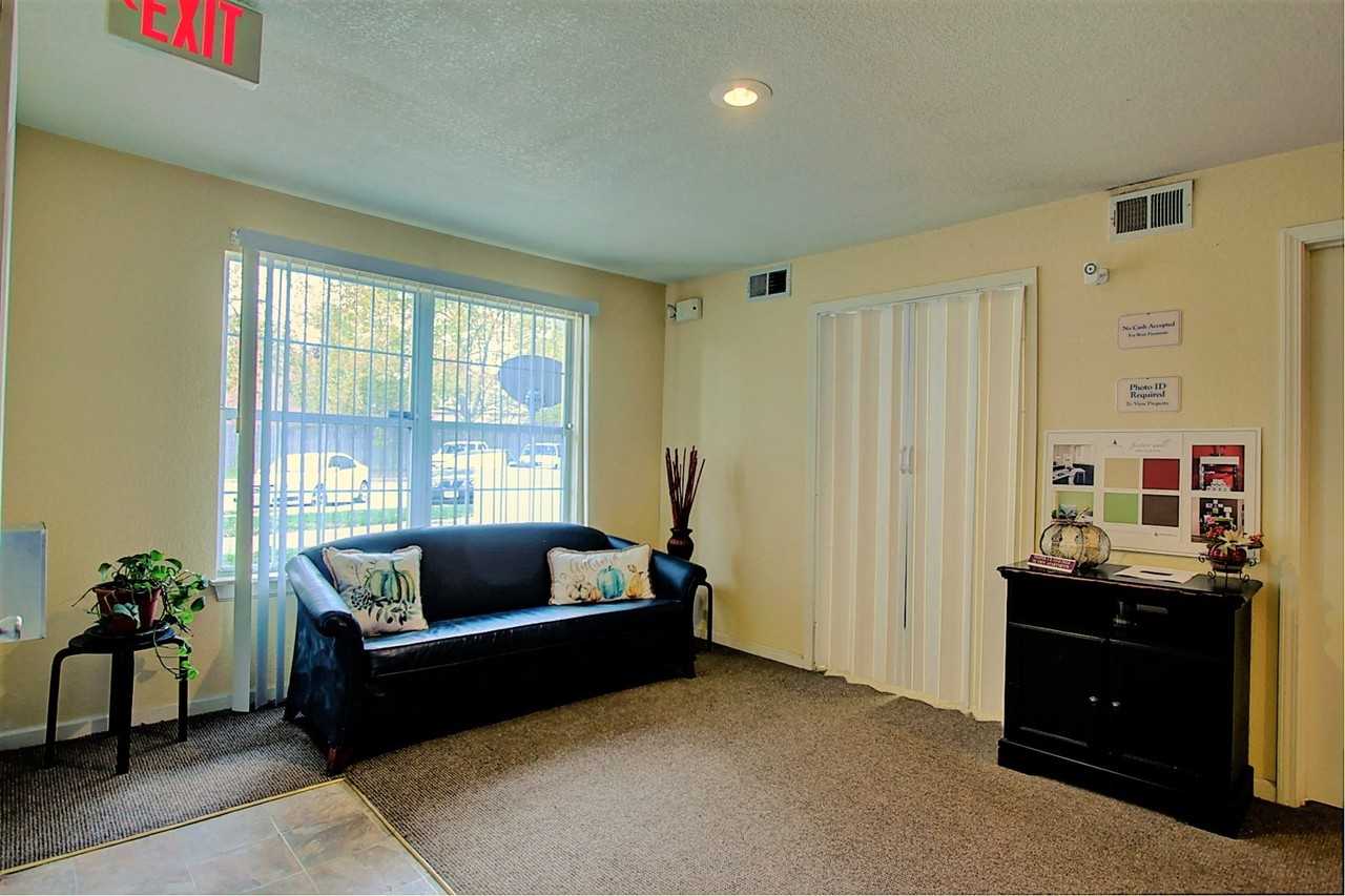 Jefferson Place East - Photo 4 of 17