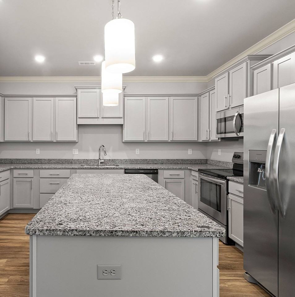 Hawthorne Heights - Photo 3 of 50