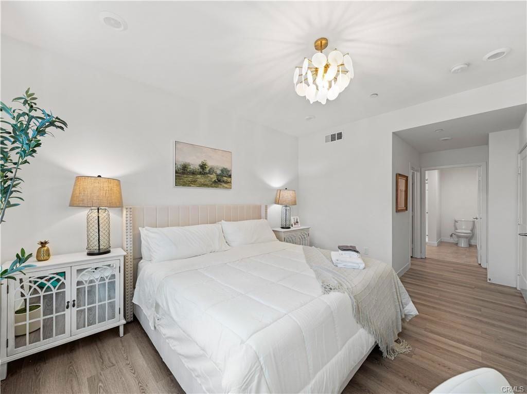 Nolita Nolita #2526 - Photo 3 of 8