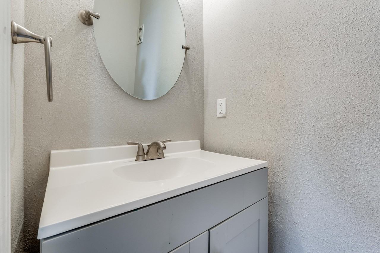 Berkley Ave - Photo 2 of 3