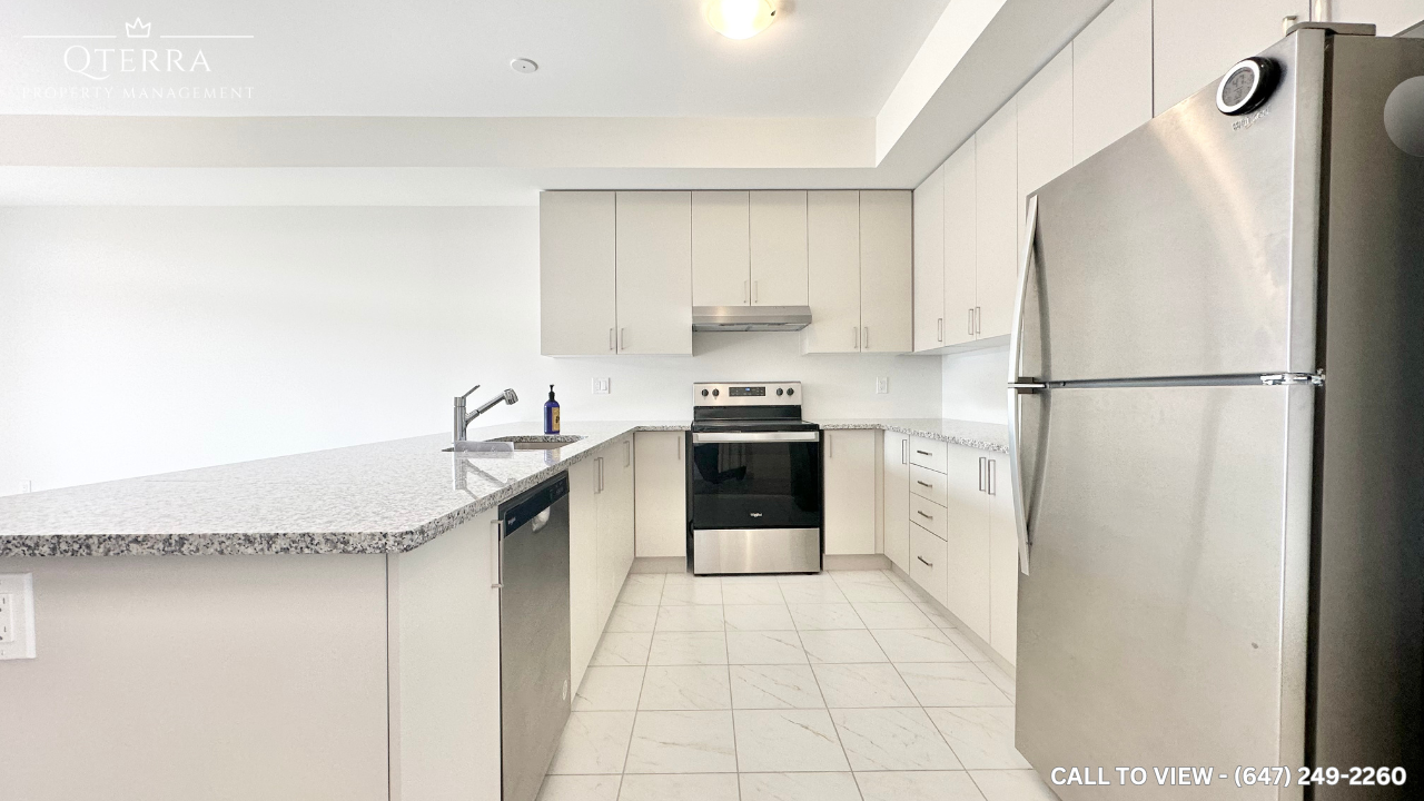 105 Air Dancer Cres, Oshawa, Ontario L1L 0V3 - Photo 2 of 25